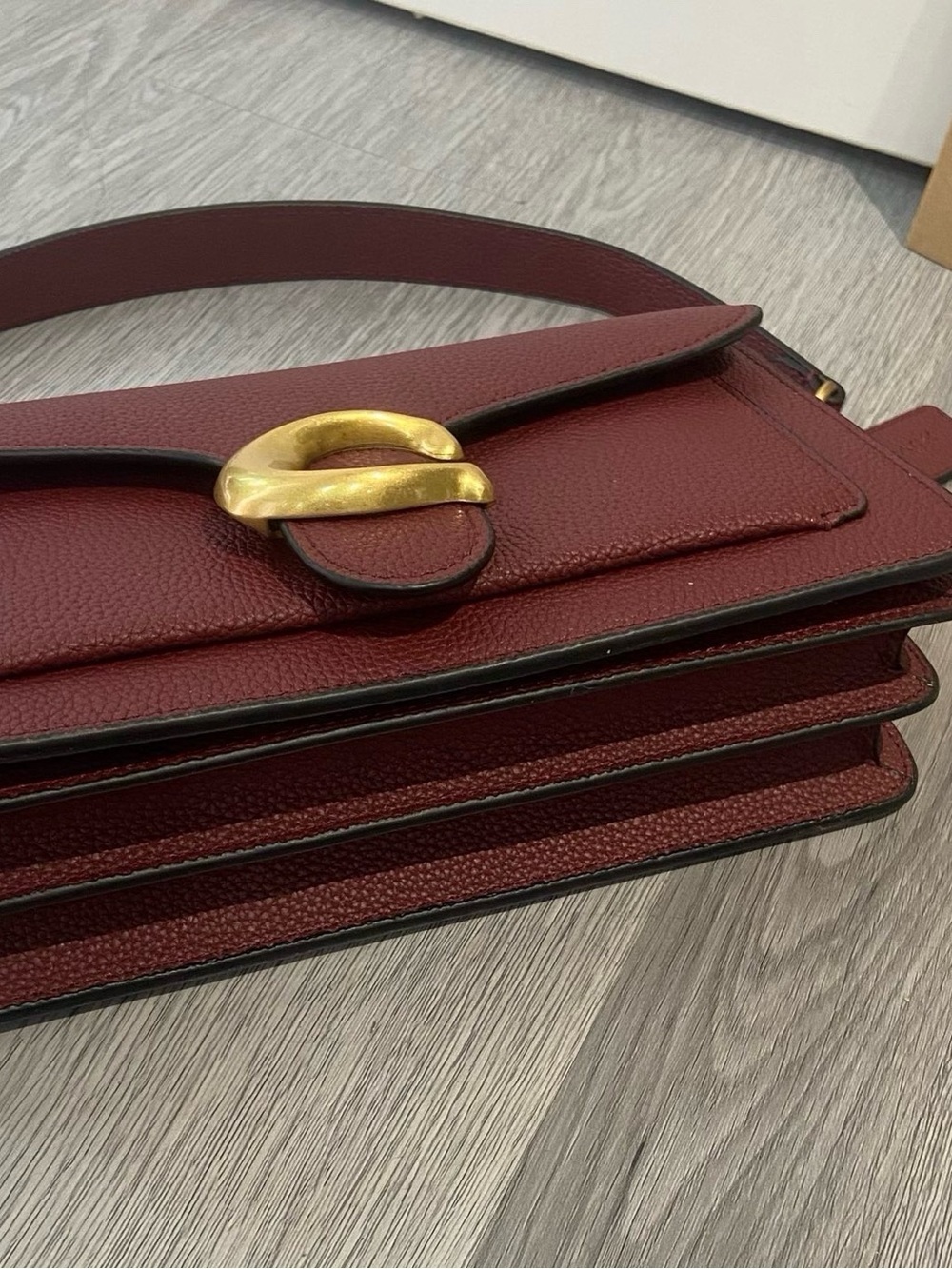 Coach Wine Red Pebbled Leather Crossbody with Gold 'C' Accent - Picture 7 of 9